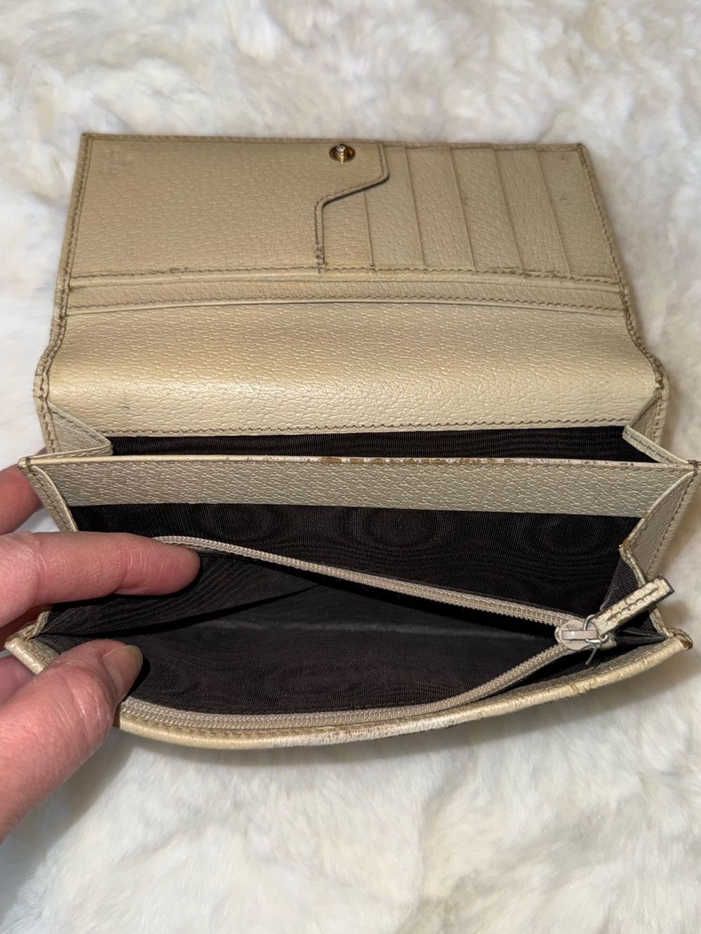 Gucci Brown GG Supreme Flap Wallet with Metal Plaque - Picture 11 of 14